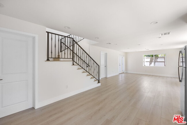 Photo - 11140 Gaviota Ave