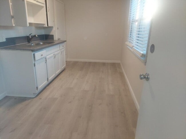 Photo - 10965 S Figueroa St Unit 6