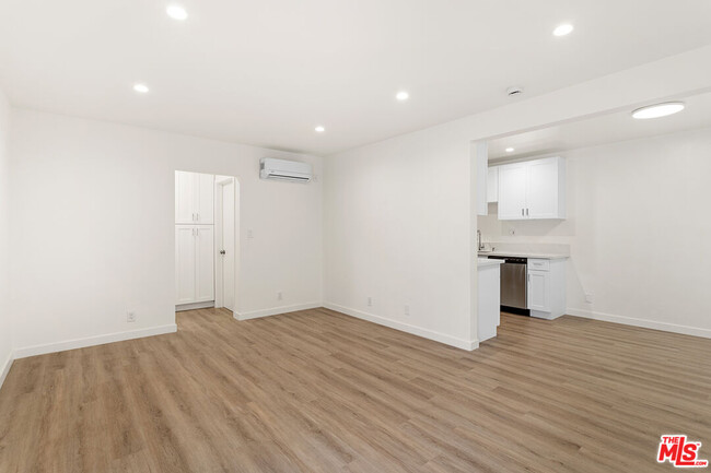 Photo - 2908 141st Pl Apartment Unit 2