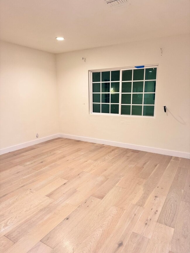 Photo - 11836 Laurelwood Dr