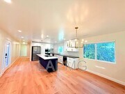 Photo - 4762 Charters Ave