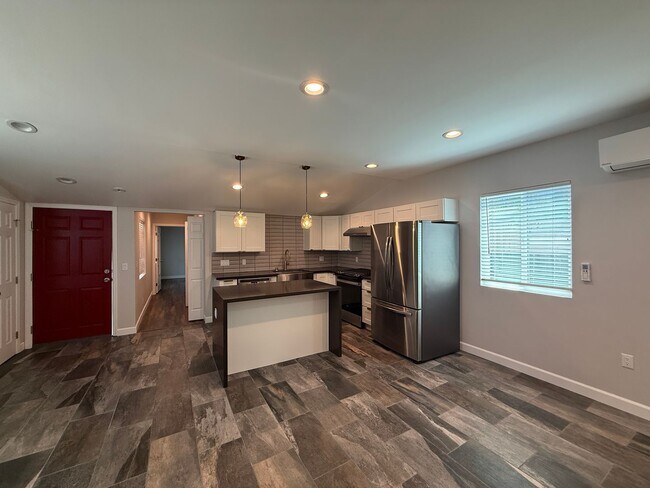 Photo - Amazing 1 Bedroom Back Home in La Crescenta!