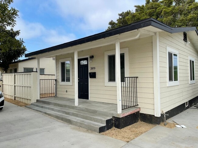 2866 - 2866 Apartment Unit 2870