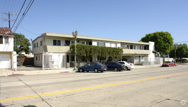Building Photo - Colex Apartments