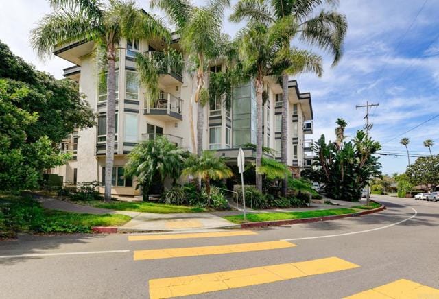 Building Photo - 935 Genter St Unit 212