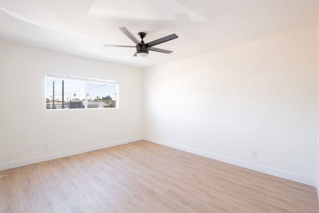 Photo - 5740 Camellia Ave Unit 204