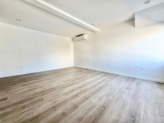 Photo - 3601 Westwood Blvd Unit 6