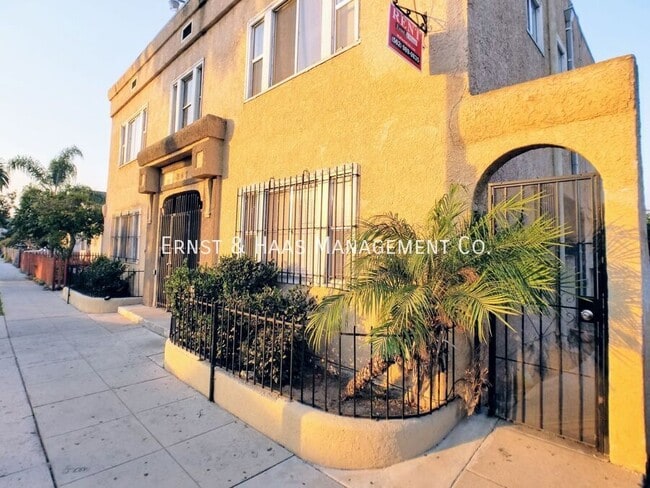 Building Photo - 847 Cerritos Ave Unit 03