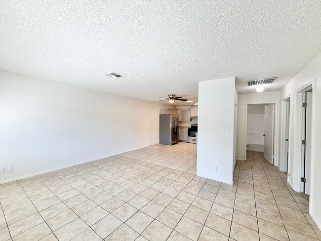 Photo - AVAILABLE NOW!! 2 Bedroom 1 Bathroom Apartment in Cathedral City! Unit 04