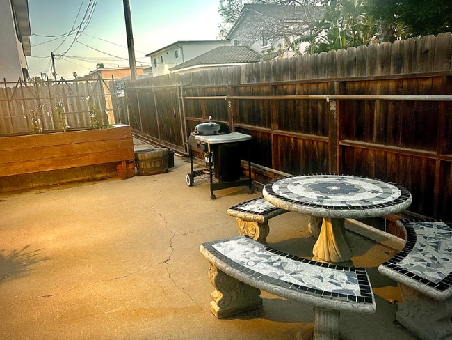 Photo - 564 13th St Unit Rear