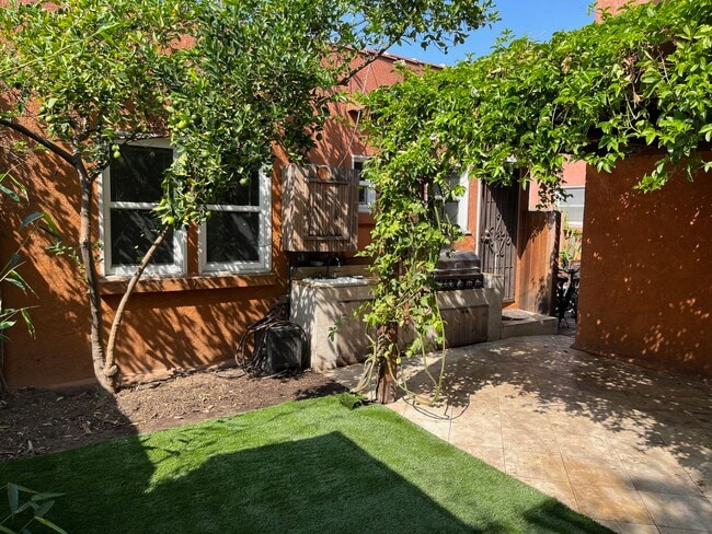 Photo - 1684 West Blvd