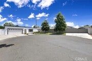 Photo - 1015 E Walnut Ave