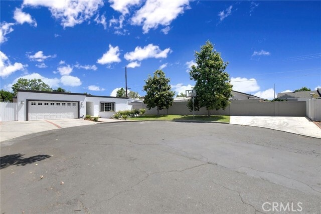Photo - 1015 E Walnut Ave
