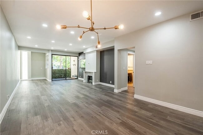 Photo - 1305 N Columbus Ave Unit 103