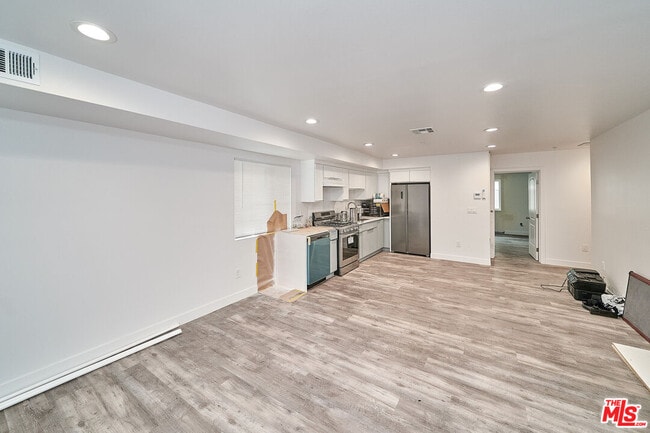 Photo - 117 1/4 W 41st Pl