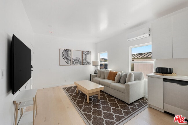 Photo - 117 W Channel Rd Unit 115