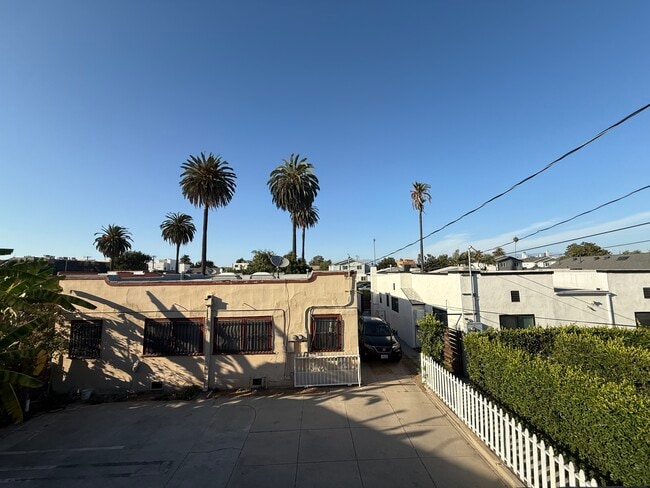 Building Photo - 1230 Browning Blvd Unit .5