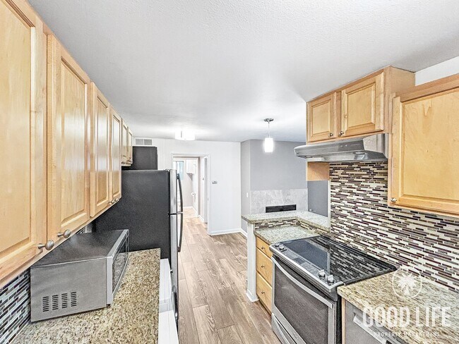 Photo - Charming 1 Bed / 1 Bath Condo in the Heart of University Heights