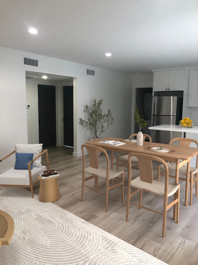 Photo - 817 S Bedford St Unit 1