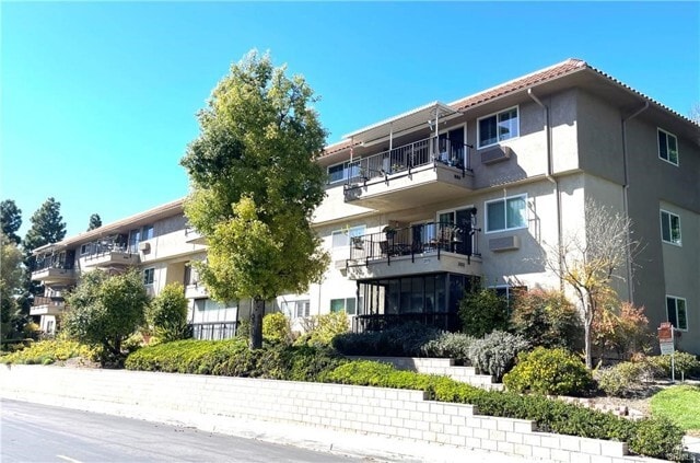 Photo - 2370 Via Mariposa W Condo Unit 3D