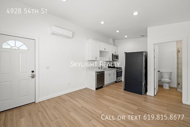 Photo - 4928 54th St