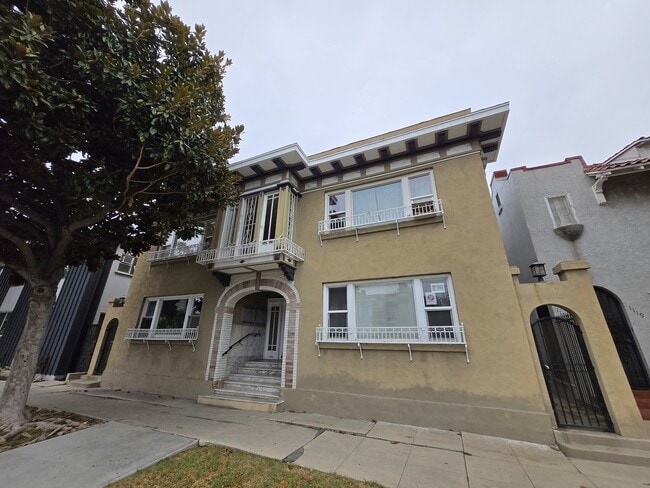 Building Photo - 1109 E 1st St