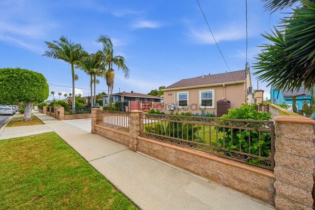 Photo - 16306 S Denver Ave