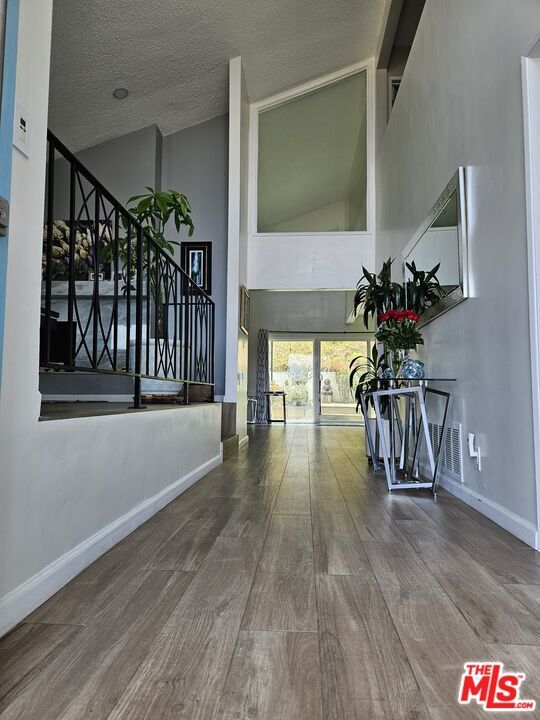 Photo - 5652 Glenford St