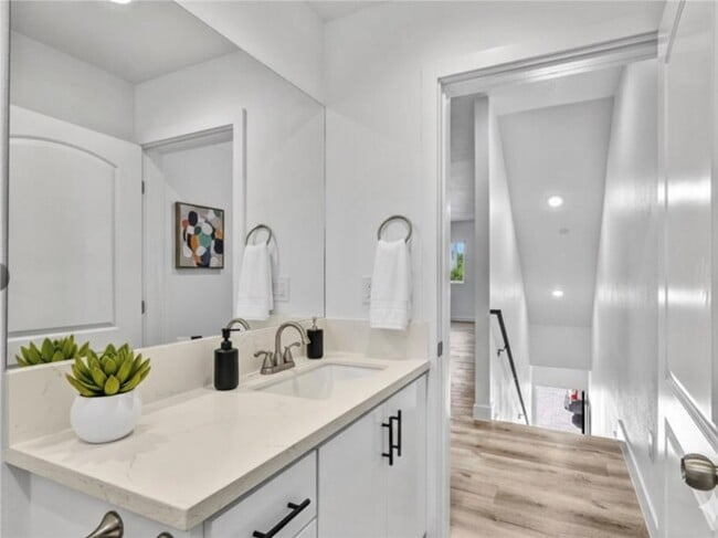 Photo - 4643 W 18th St