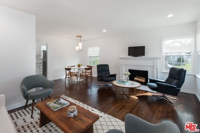 Living room (view from front door) - 6843 W 85th Pl Unit 0