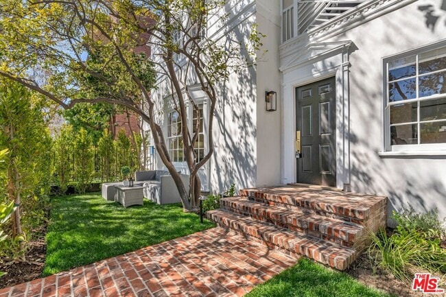 Photo - 135 S Linden Dr