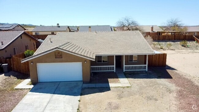 Building Photo - Wow must see 4 bedroom Plus 2 bath Home in...