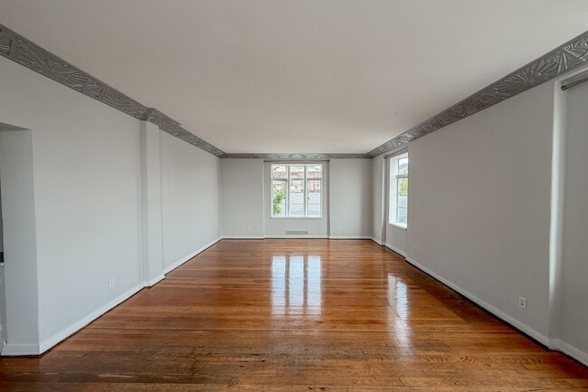 Photo - 1314 Hayworth Ave