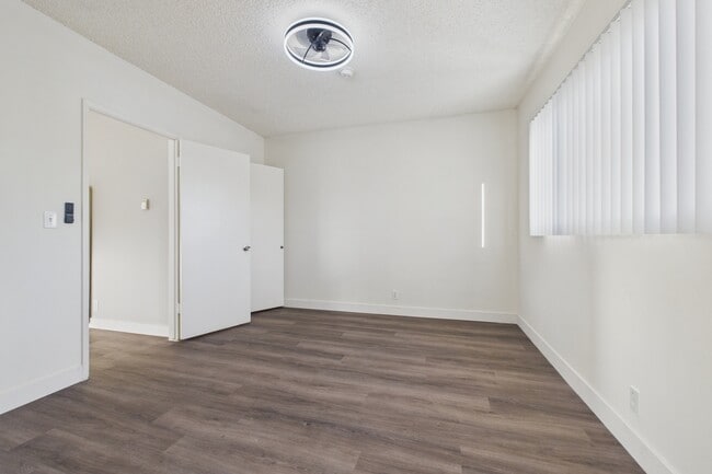 Photo - Cedar Court Apartments