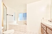 Photo - 1430 Lovell Ave House