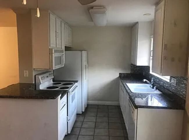 Photo - 620 E Lexington Ave Unit 13