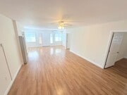 Photo - 5 bedrooms, 1.5 baths with parking off Sun... Apartment Unit 1528