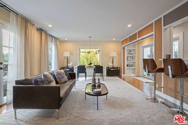 Photo - 1531 Marmont Ave