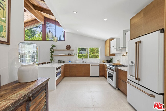 Photo - 23023 Gainford St