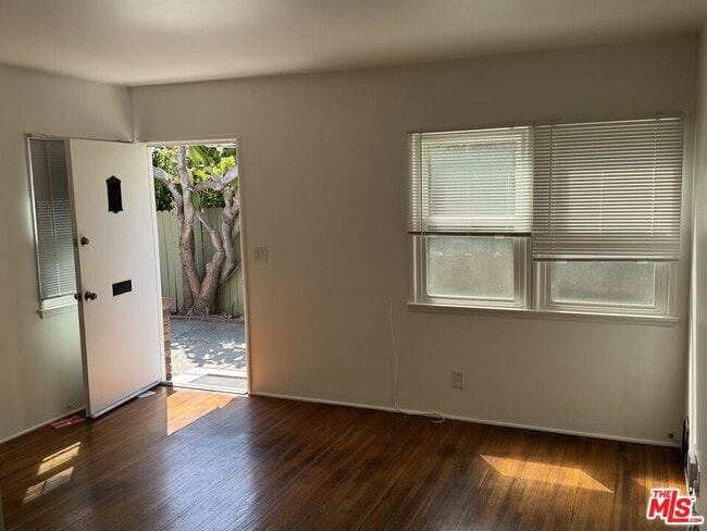 Photo - 4420-4420 Inglewood Blvd Unit 4420