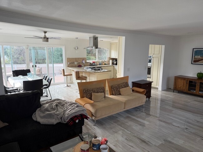 Building Photo - 2396 Redlands Dr