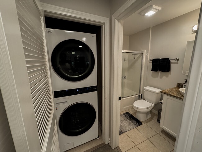 Photo - 5252 Balboa Arms Dr Unit 177