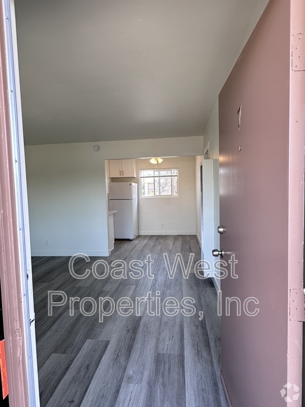 Building Photo - 816 S Orange Ave Unit 7 Rental