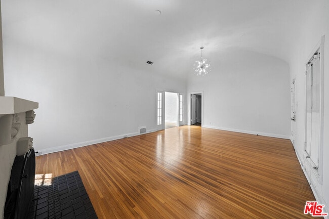 Photo - 107 S Lucerne Blvd