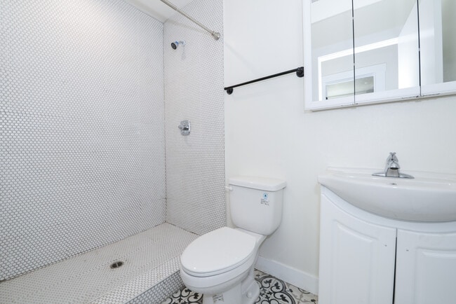 Photo - 520 W 82nd St Unit 520
