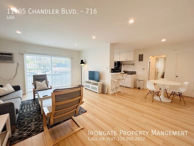 Photo - 11405 Chandler Blvd Unit 716