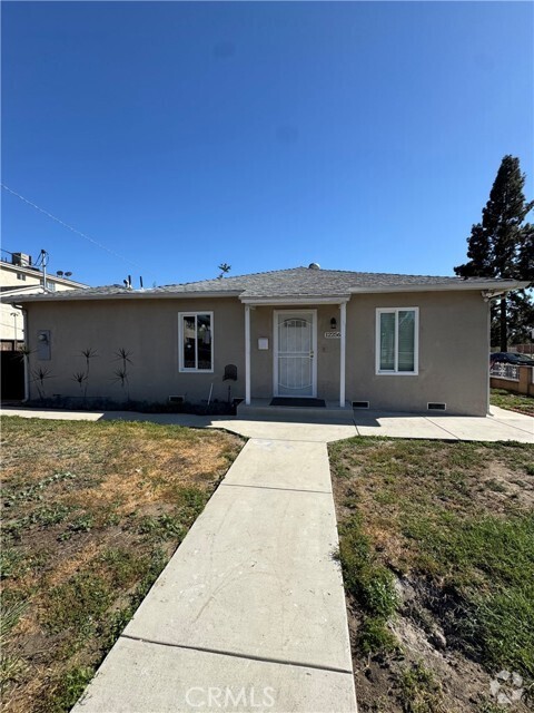 Building Photo - 12256 Vanowen St Rental