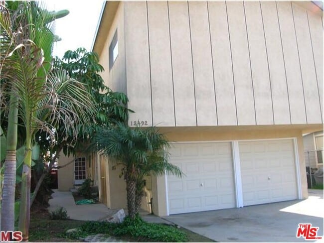 Building Photo - 12492 Gilmore Ave Unit 1