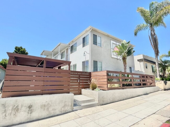 1 Bed/1 Bath in North Park - 1 Bed/1 Bath in North Park Unit 3140