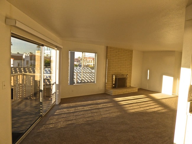 Living Room with fireplace - 1201 Buena Vista Unit C